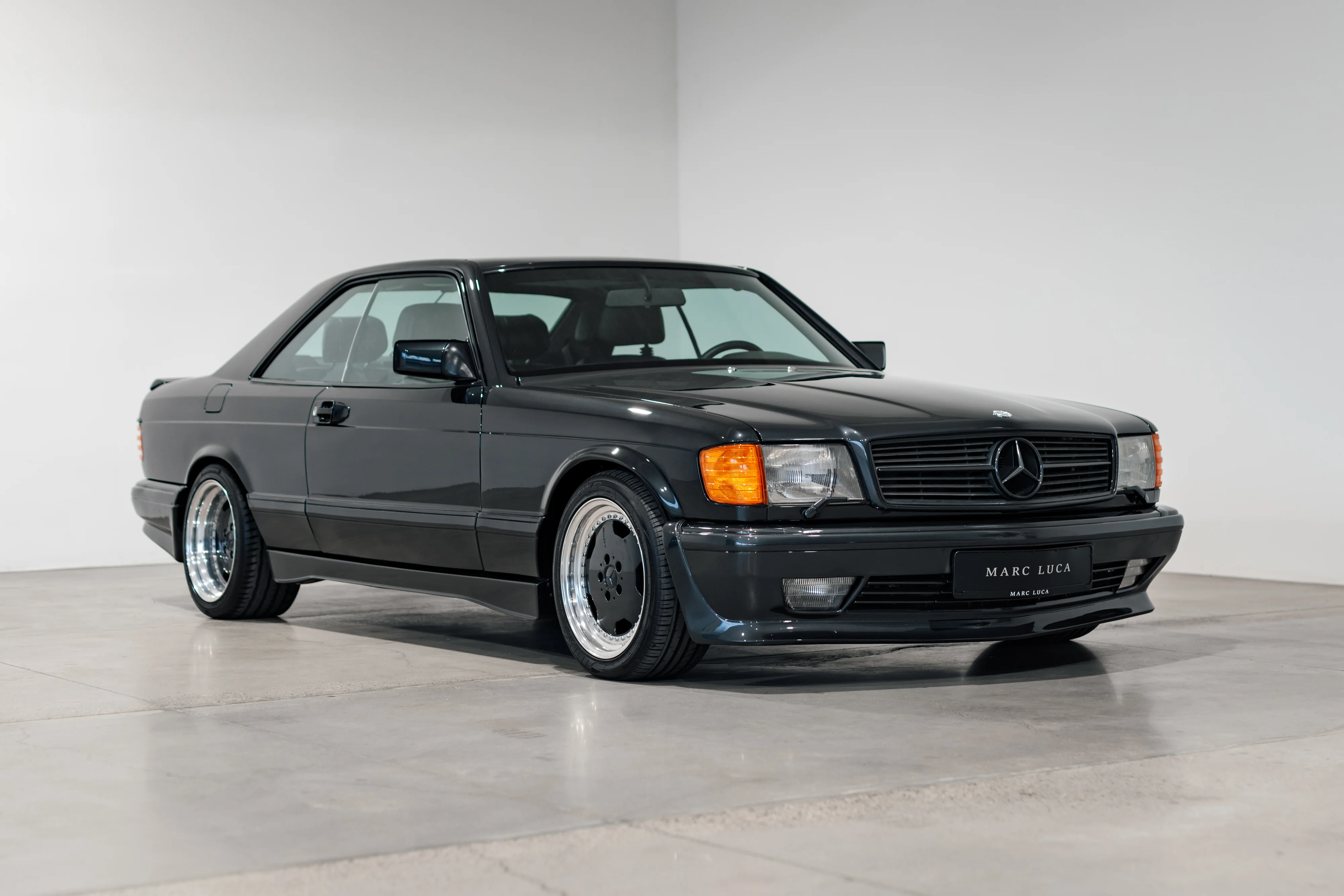 Mercedes-Benz 560 SEC 6.0 AMG